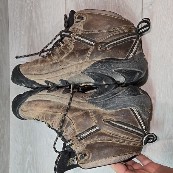 Keen Mens Dry High Top Leather Sneakers shoes sz 9 - Picture 10 of 13